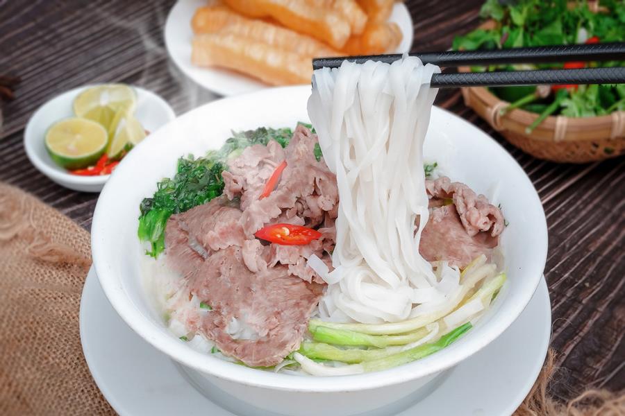 Fresh pho noodles