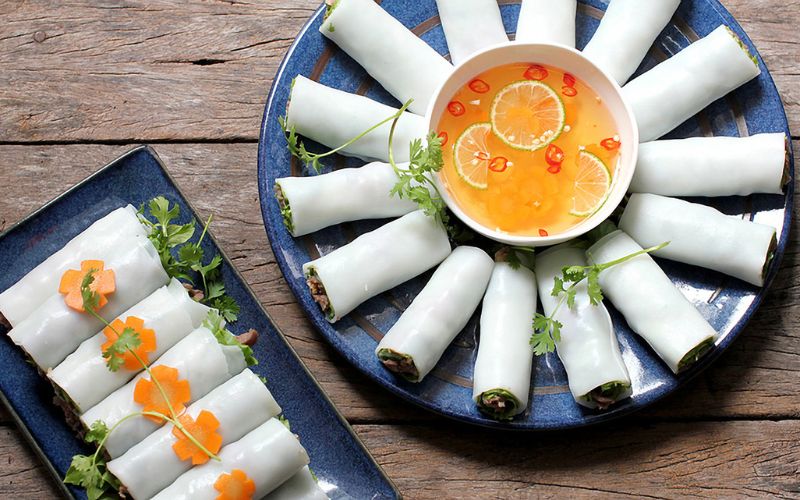 Best fresh, but can be refrigerated (covered) for 1 day—rice paper may toughen