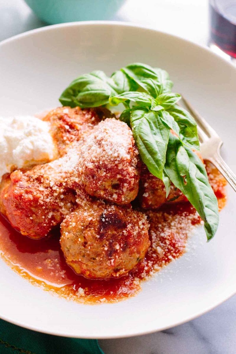 Meatballs in a spicy tomato sauce