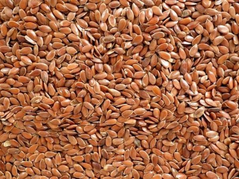 Hạt lanh giàu Omega-3 ALA và lignans chống oxy hóa, tốt nhất khi dùng ở dạng xay để cơ thể hấp thụ hiệu quả.