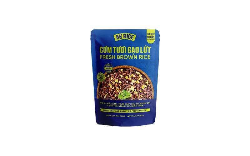 AK Food cung cấp Cơm tươi Gạo lứt từ nguyên liệu tự nhiên, dinh dưỡng, dễ tiêu phù hợp mọi lứa tuổi và tiện lợi khi sử dụng.
