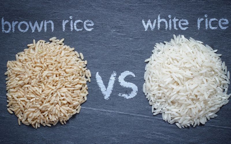 So sánh gạo lứt và gạo trắng: Loại nào tốt hơn cho sức khỏe?