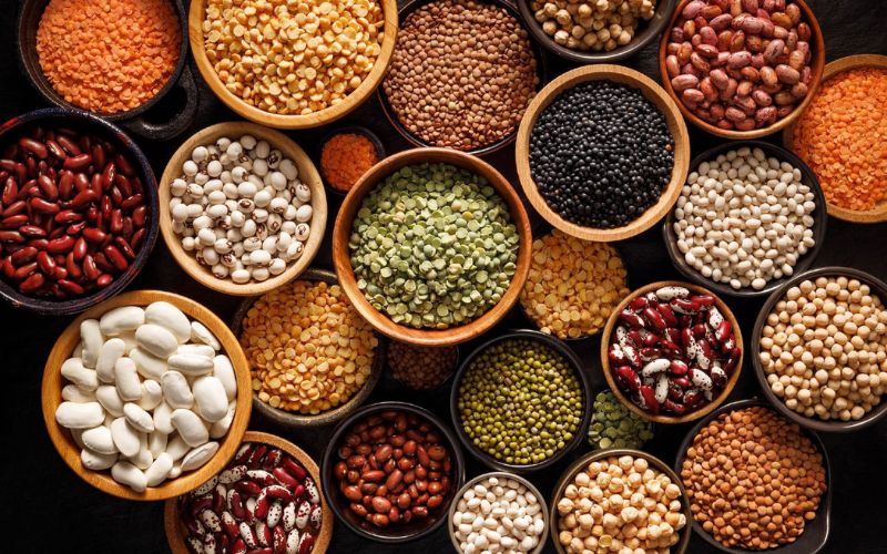 Các loại đậu và hạt GI thấp cung cấp protein, chất xơ và năng lượng bền vững, lý tưởng cho người tiểu đường.