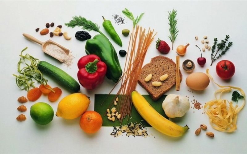 Ăn nguyên hạt, rau tươi, protein/chất béo, tránh tinh bột tinh chế.